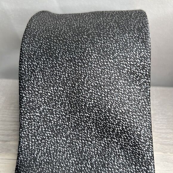 Bundle of 2 men’s ties new with tags - Picture 2 of 10